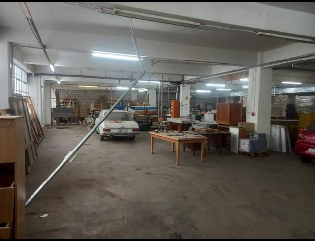 INDUSTRIAL PROPERTY TO RENT IN NORTH END
